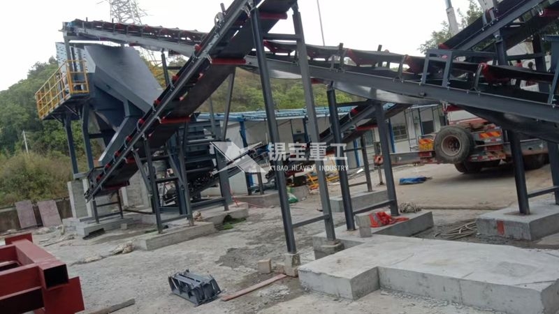 廣州瀝青銑刨料破碎篩分設備現場